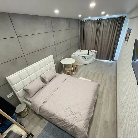 Arkadiya Sky Jakuzi & Mp 24 Apartment