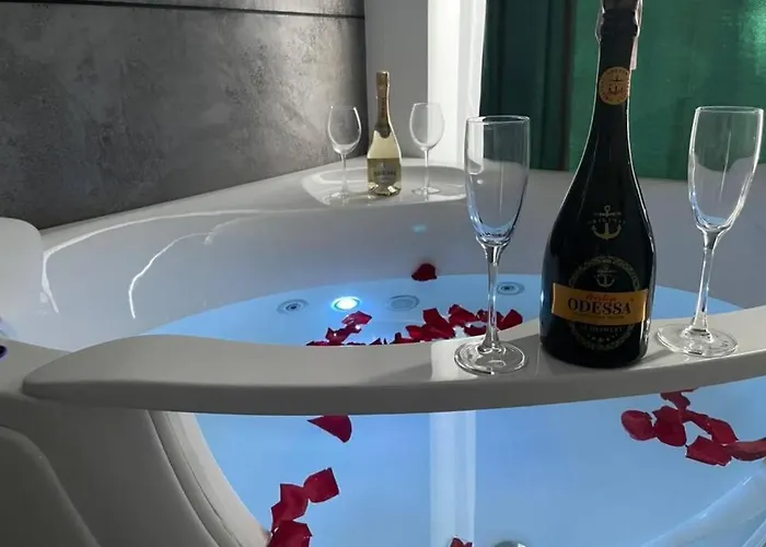 Arkadiya Sky Jakuzi & Mp 24 * Odessa