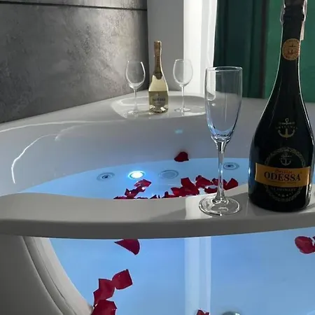 Arkadiya Sky Jakuzi & Mp 24 * Odessa