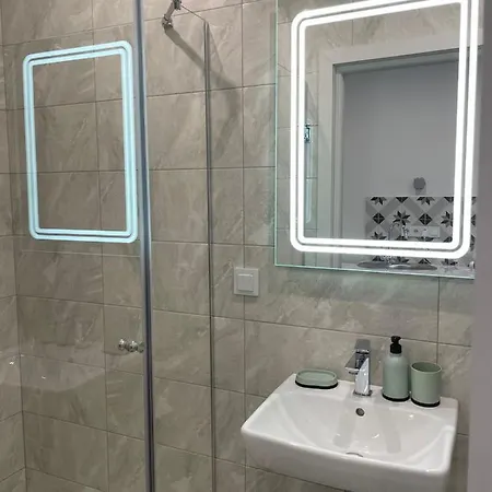 Lejlighed Arkadiya Sky Jakuzi & Mp 24 *